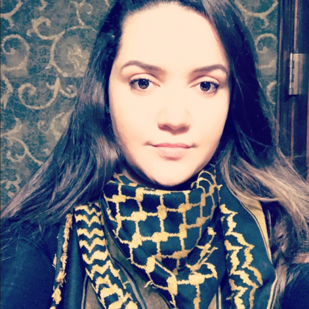 Meet your Posher, Juliana